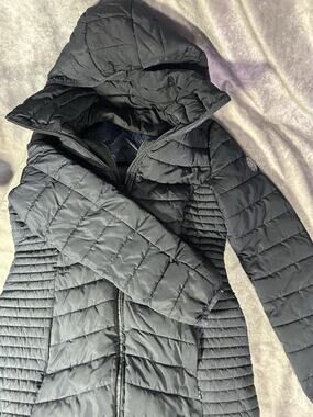 DKNY Packable Puffer Coat Women's Medium Black Hooded Quilted Jacket Zip Pockets
